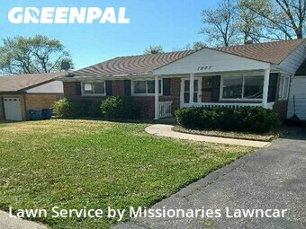 Lawn Mowing Service nearby Overland, MO, 