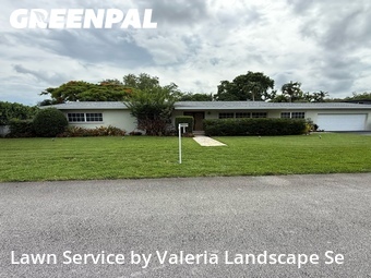 Lawn Care nearby Palmetto Bay, FL, 