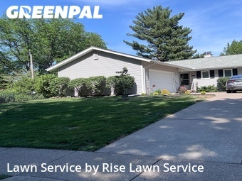 Lawn Care Service nearby Davenport, IA, 