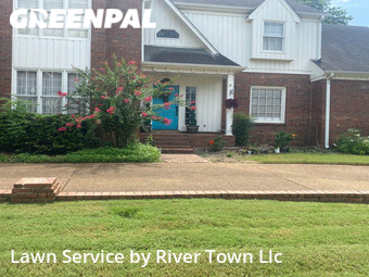 Lawn Mowing nearby Germantown, MS, 
