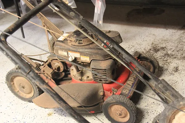 Longhorn Lawn Equipment Photo 9