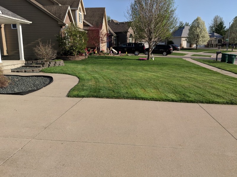 515 Lawn Services Lawn Care Services in Johnston, IA