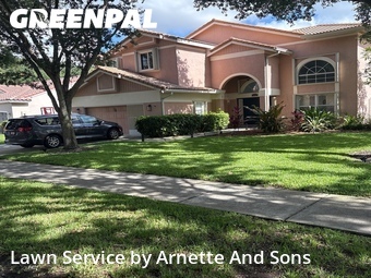 Lawn mowed in Coconut Creek, 33073