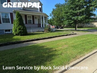 Lawn Cutting nearby Highland, IL, 