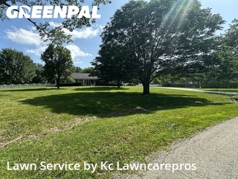 Lawn Care Service nearby Stilwell, KS, 