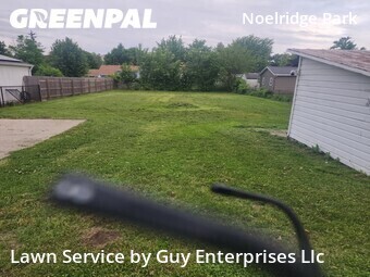 Lawn mowed in Cedar Rapids, 52402