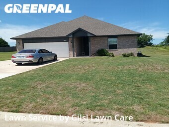 Lawn Maintenance nearby Edmond, OK, 