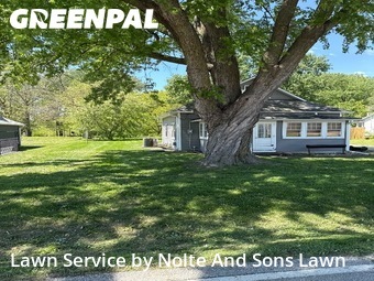 Lawn Service nearby Berwick, IA, 