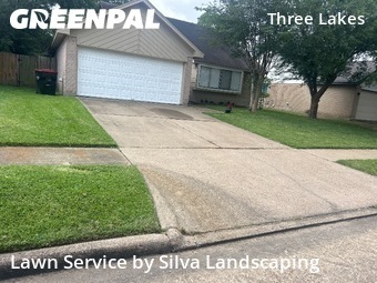 Grass Cut nearby Tomball, TX, 