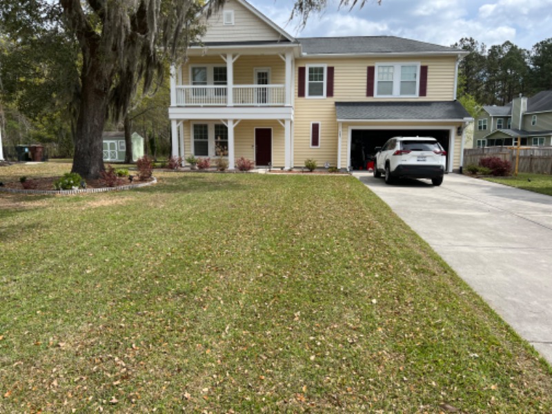 Luke Benitez Lawn Care Services in Moncks Corner, SC