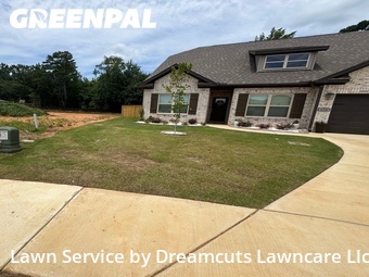Lawn Care nearby Harvest, AL, 