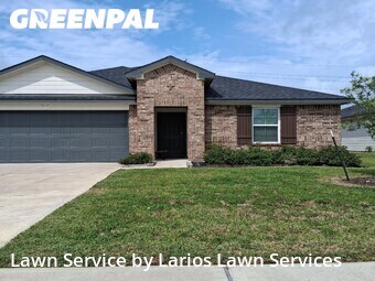 Lawn Mowing Service nearby Rosharon, TX, 