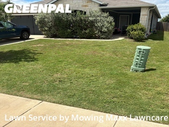 Yard Cutting nearby Hutto, TX, 