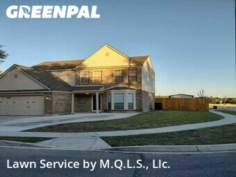 Lawn Mowing nearby Converse, TX, 