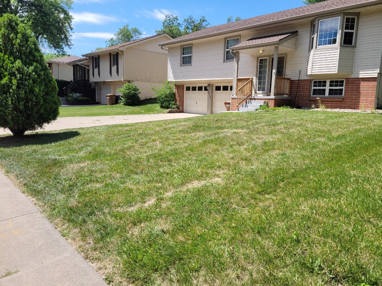 Lawn Mowing Service nearby Bellevue, NE, 