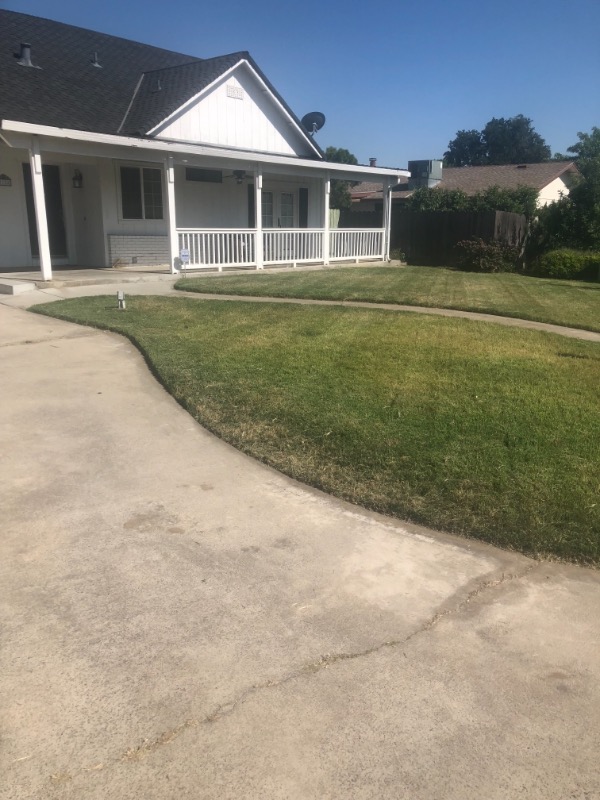 Yard mowing company in Modesto, CA, 95351