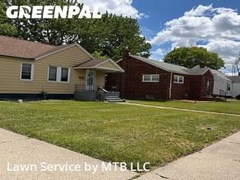 Lawn mowed in Eastpointe, 48021