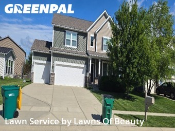 Lawn mowed in Zionsville, 46077