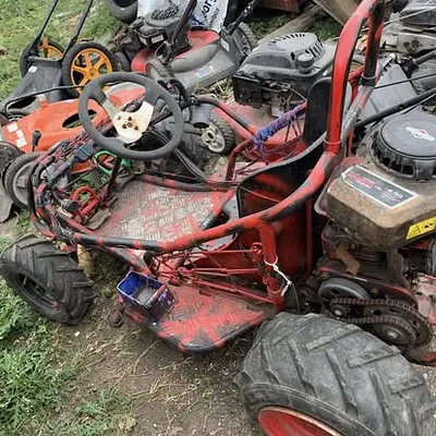 SJM Lawnmower Service & Repair Photo 13