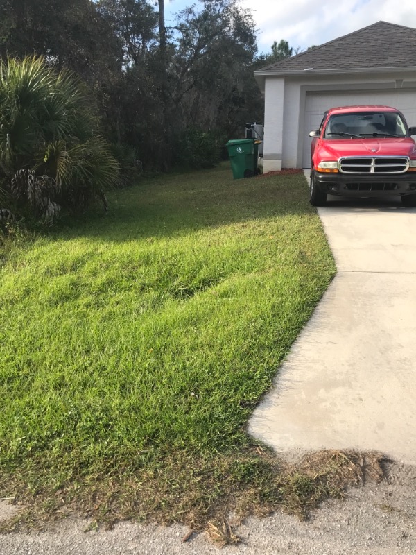 Yard mowing company in Port Charlotte, FL, 33948