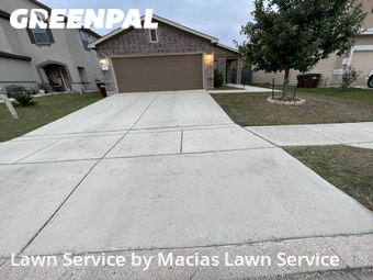 Grass Cutting nearby San Antonio, TX, 