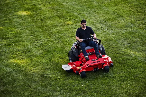 McIntyre's Lawnmower & Locksmith Shop Photo 7