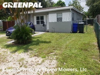 Lawn Care Service nearby Hollywood, FL, 