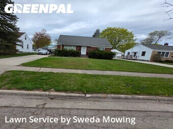 Lawn Mowing nearby Green Bay, WI, 