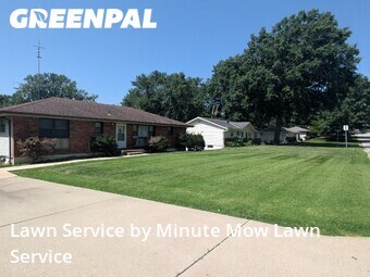 Yard Mowing nearby Blue Springs, MO, 