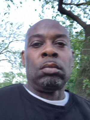 GreenPal customer review profile photo for Leon Metcalf 