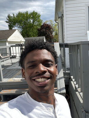 GreenPal customer review profile photo for Demone Davis