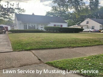 Grass Cutting nearby Warren, OH, 