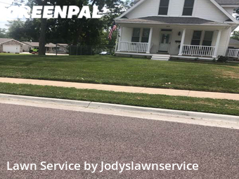 Yard Cutting nearby Papillion, NE, 