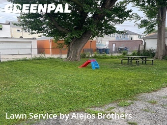 Lawn mowed in Melrose Park, 60160