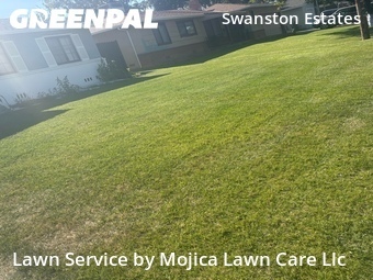 Lawn mowing work completed in Sacramento, CA
