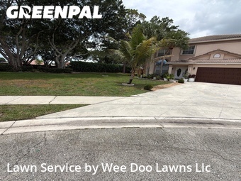 Lawn mowed in Lake Worth, 33467