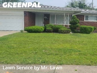 Lawn Mowing Service nearby Sterling Heights, MI, 