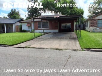 Lawn mowed in Galena Park, 77547