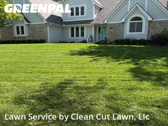 Lawn Care Service nearby Lee's Summit, MO, 