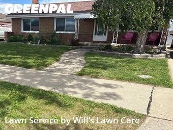 Lawn mowed in Roseville, 48066