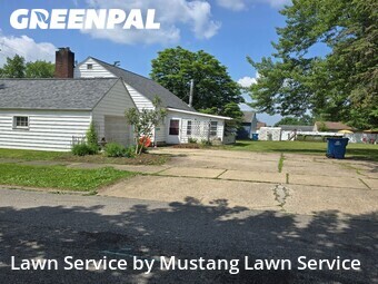 Lawn Mowing Service nearby Girard, OH, 