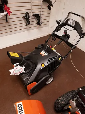 R & B Lawn Mowers Photo 3