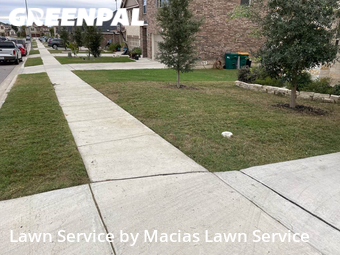 Lawn Maintenance nearby Universal City, TX, 