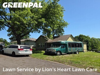 Lawn Mowing nearby Leavenworth, KS, 