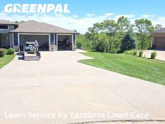Yard Cutting nearby Omaha, NE, 