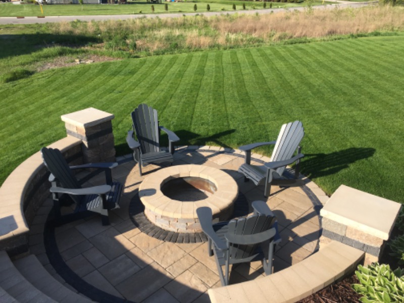 Lawn Care Service in Menomonee Falls, WI, 53051