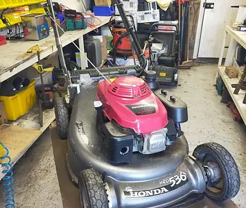Tom and J lawnmower shop
