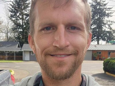 GreenPal customer review profile photo for Wesley Lombard