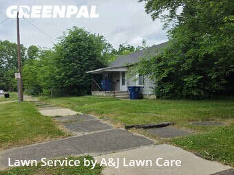 Lawn mowed in Flint, 48506