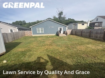 Grass Cutting nearby Vinton, VA, 